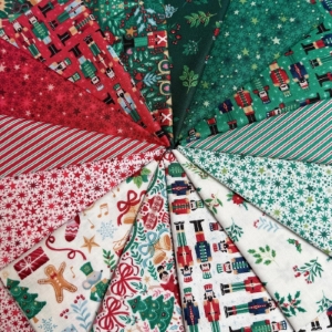 Makower UK The Nutcracker Half Metre Bundle - 15 Fabrics
