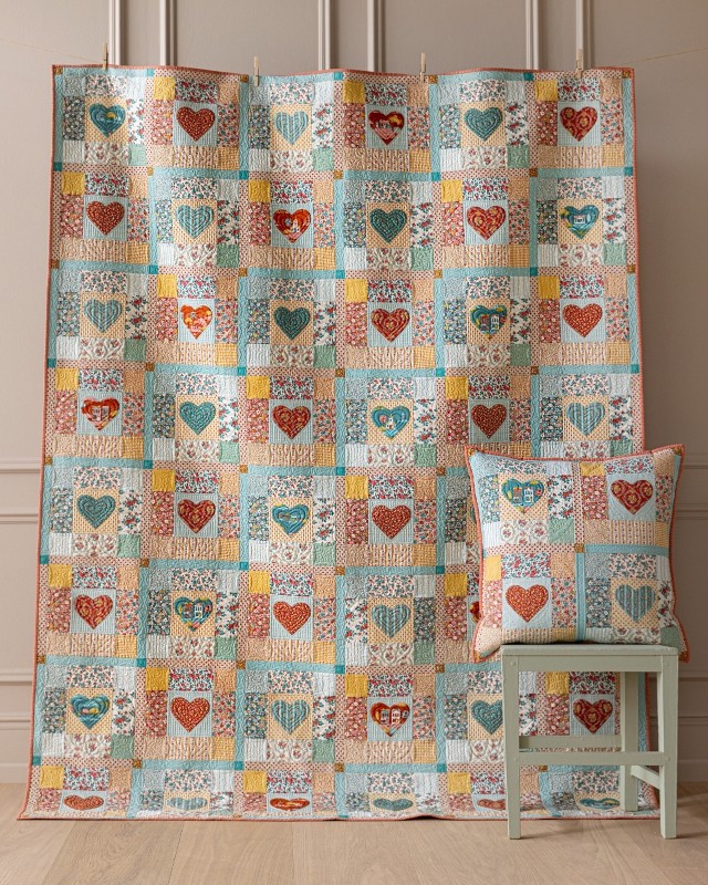 Tilda Village Life Heart of the Village Quilt - Rust/Teal