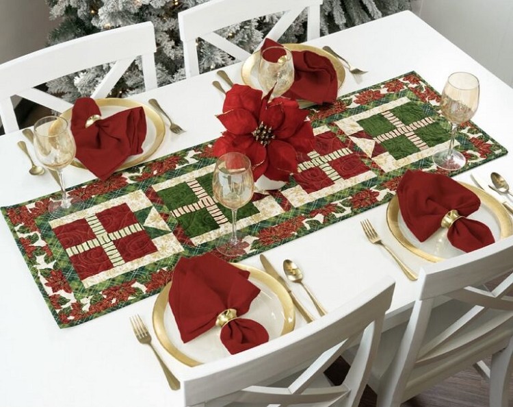 Riley Blake Designs Poinsettias at Christmas A Gift For You Table Runner Kit
