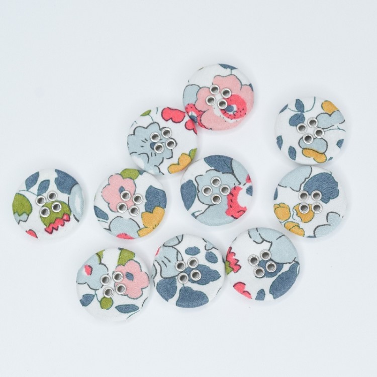 Liberty Tana Lawn 22mm Buttons Betsy P Pack of 10 Buttons